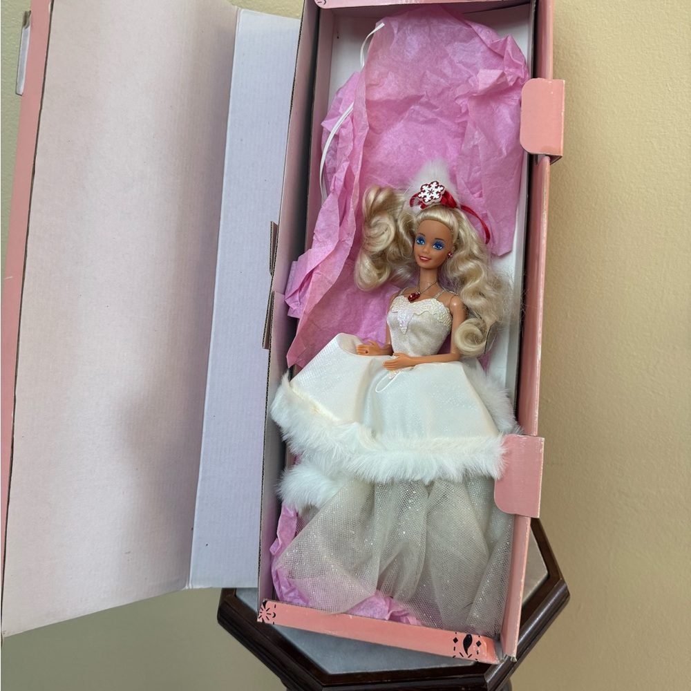 Barbie Happy Holidays 1989 Special Edition Sparkle